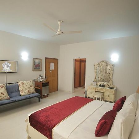 Four Squares Karachi B&B 외부 사진