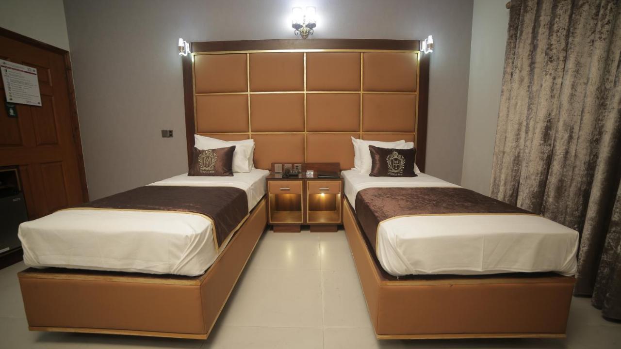 Four Squares Karachi B&B 외부 사진