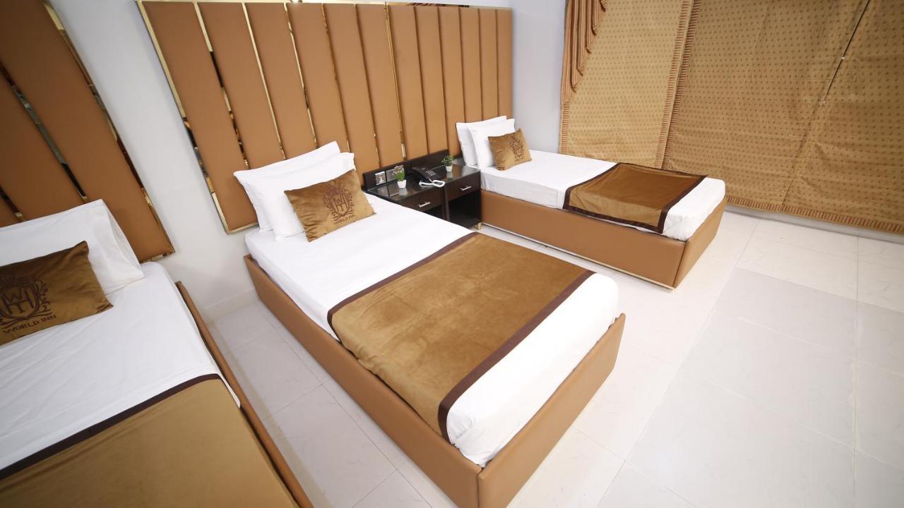 Four Squares Karachi B&B 외부 사진