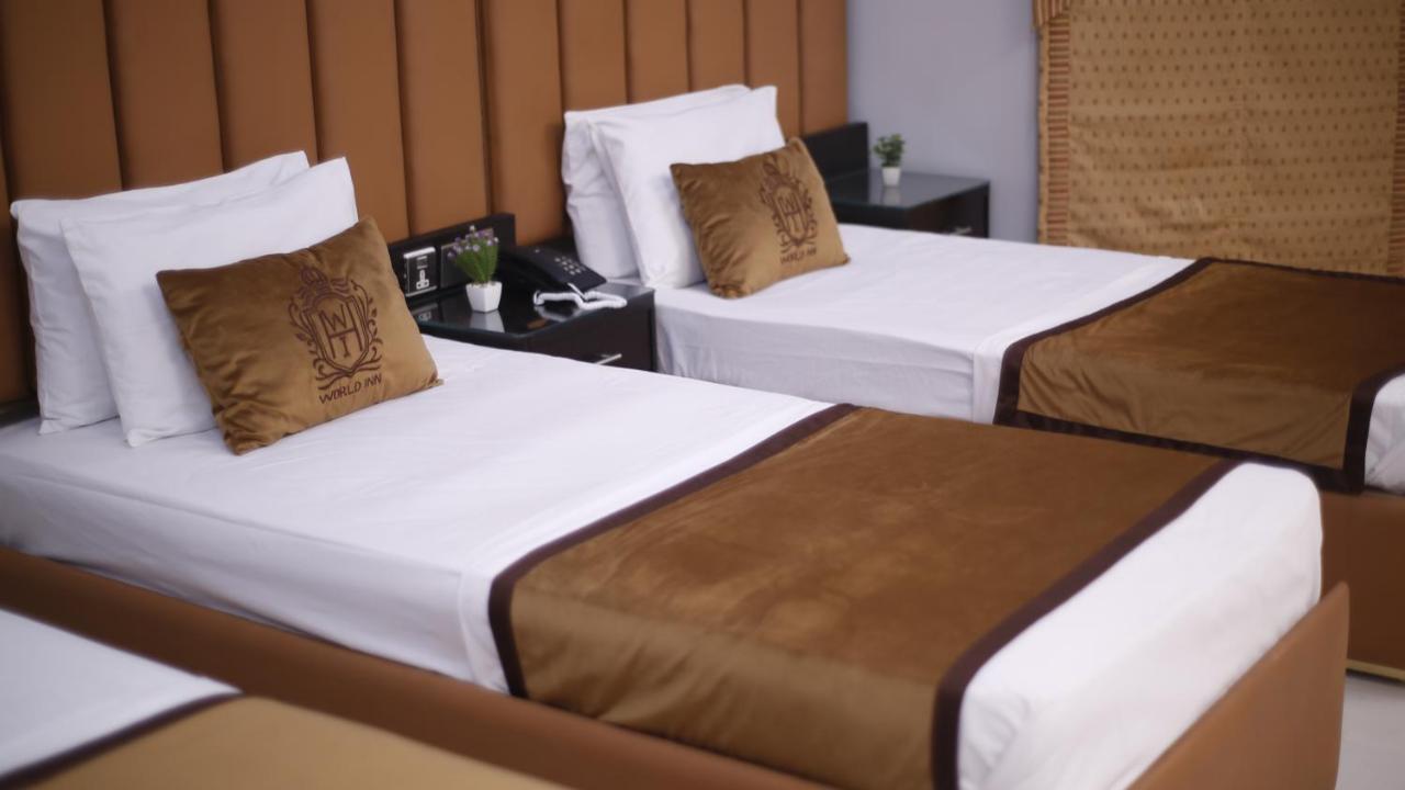 Four Squares Karachi B&B 외부 사진