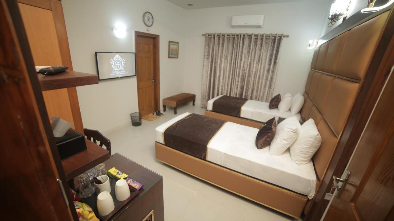 Four Squares Karachi B&B 외부 사진
