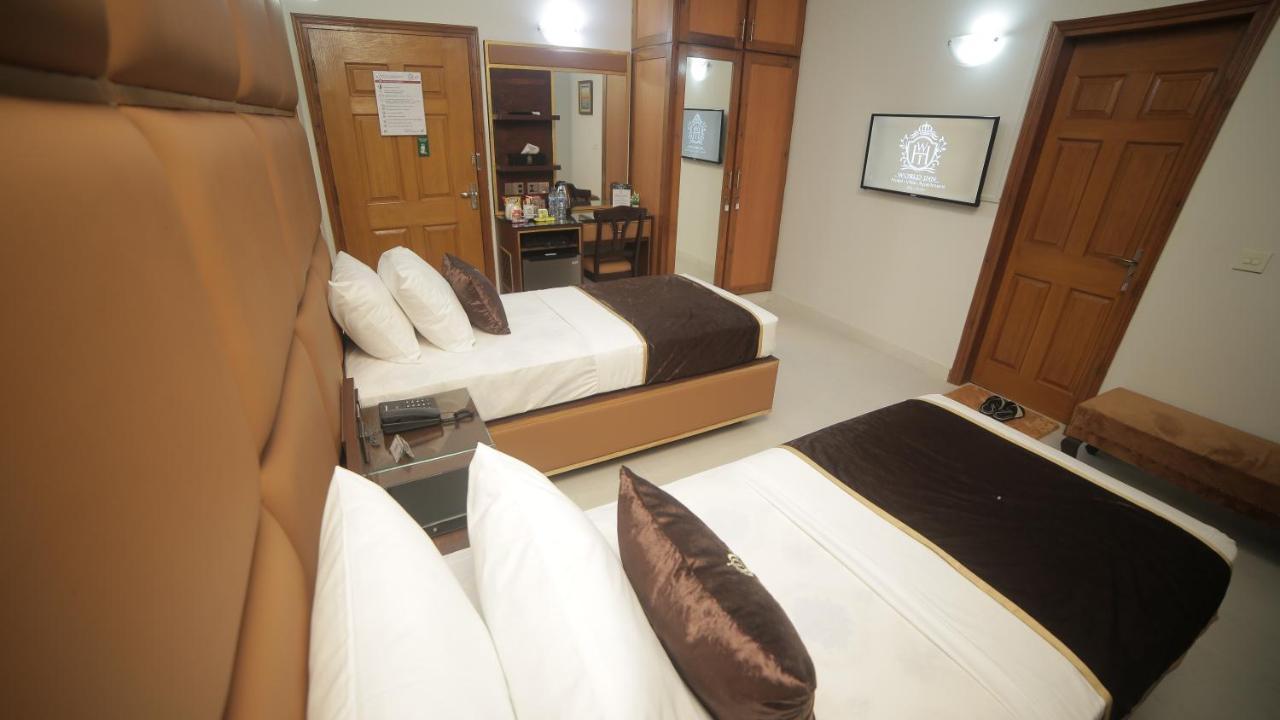 Four Squares Karachi B&B 외부 사진