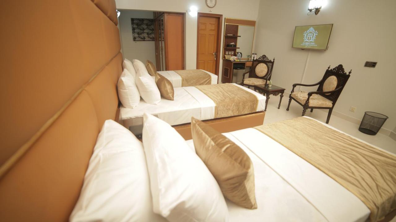 Four Squares Karachi B&B 외부 사진
