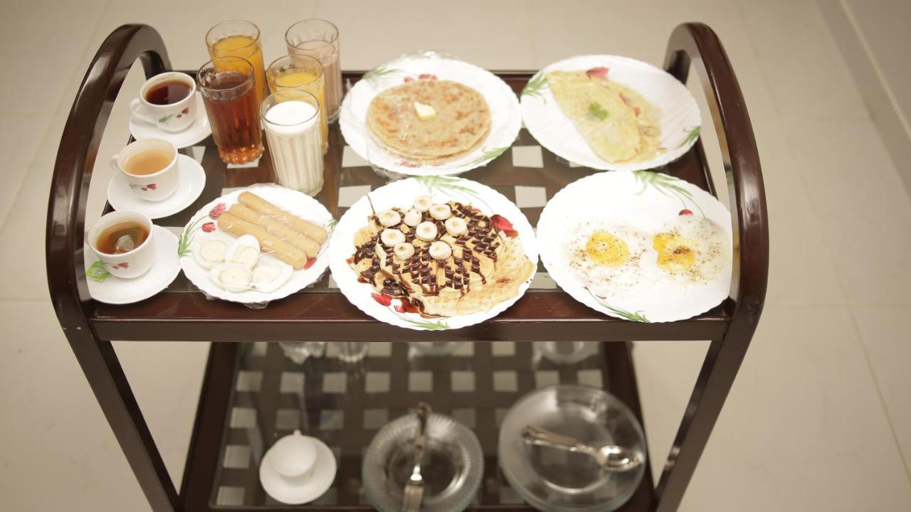 Four Squares Karachi B&B 외부 사진